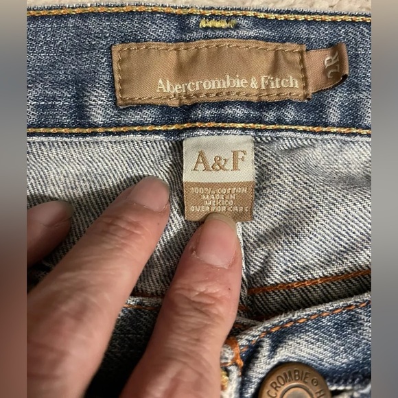 ABERCROMBIE & FITCH blue distressed ripped Bootcut jeans Pants 2 R 26 - Picture 2 of 5